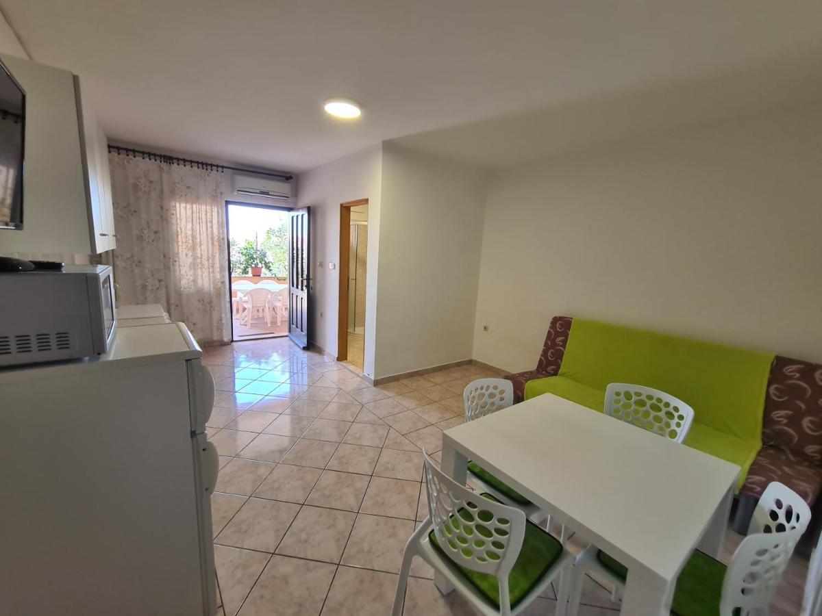 Apartments Barbati Kustići Exterior foto